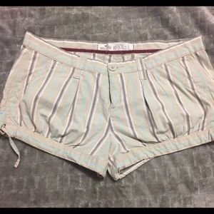Hollister sexy mini shorts